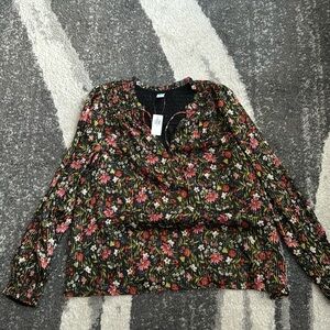 Old navy floral blouse
